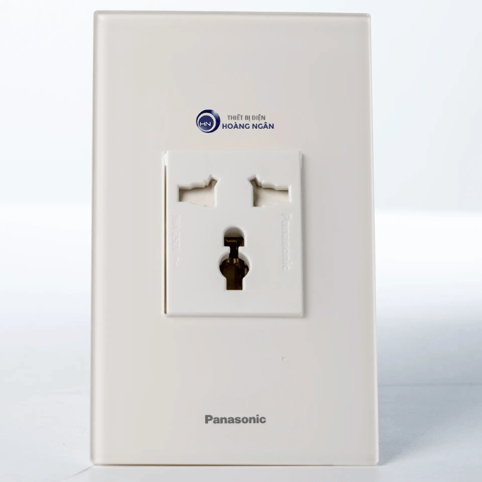 Ổ Cắm 3 Chấu Có Màn Che WEV117107SW Panasonic