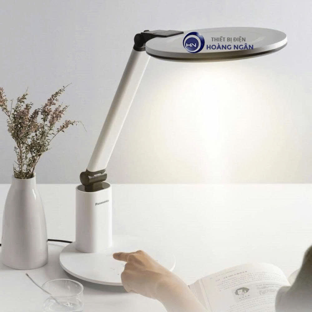 Đèn Bàn Học Chống Cận Panasonic HHLT062319