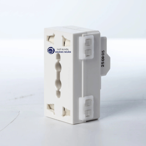 Ổ Cắm Đôi Đa Năng Có Màn Che Panasonic WEV157207SW